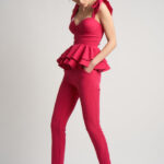 Compleu cu volane arhitecturale