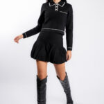 Compleu Black cu guler contrastant