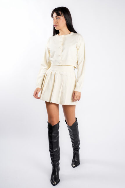 Compleu Ivory cu fusta plisata