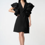 Rochie sacou cu volane supradimensionate