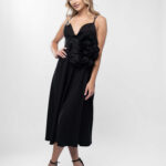 Rochie midi cu bretele fine si decolteu adanc