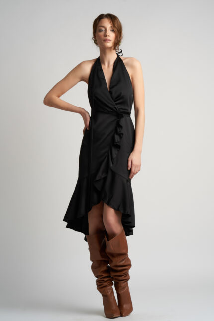 Rochie cu decolteu halter si spate gol