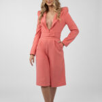 Sacou scurt cu umeri structurati